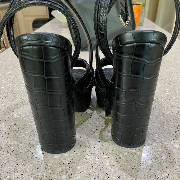 Aldo Platform Womens Sandal wide thick heel. - Picture 4 of 7